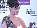 Katy Perry hosts star-studded MTV Awards | BahVideo.com