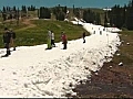 Calif resort brings out last bit of snow for  | BahVideo.com