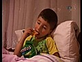 Uyurken cips yiyen ocuk  | BahVideo.com