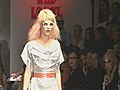 Vivienne Westwood s star-studded catwalk | BahVideo.com