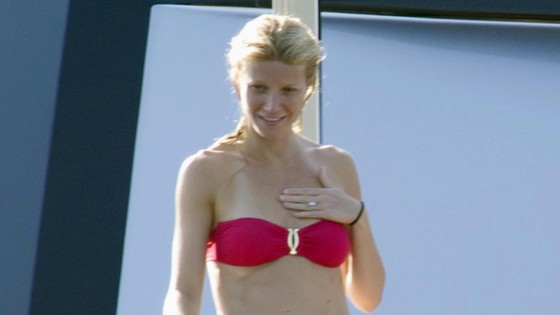 Gwyneth Paltrow Rocks Bikini Bod | BahVideo.com