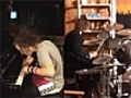 Batteur et pianiste amateur Mais monteur  | BahVideo.com