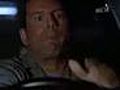 Bruce Willis odbourav stres pomoc BMW | BahVideo.com