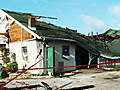 Tornado hits stables at Kentucky Derby s home | BahVideo.com