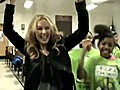 Kylie Minogue performs with PS22 kids&#039; choir | BahVideo.com