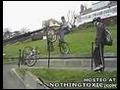 Okropny wypadek na rowerze To bolalo  | BahVideo.com