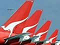 Qantas engineers threaten to strike | BahVideo.com