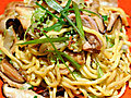 Chicken Lo Mein with Ginger Mushrooms | BahVideo.com