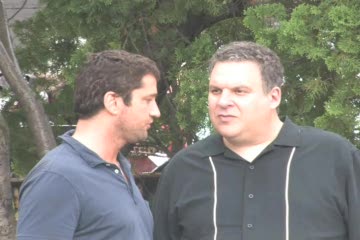 Gerard Butler Looking Hot On The NYC Set Of  | BahVideo.com