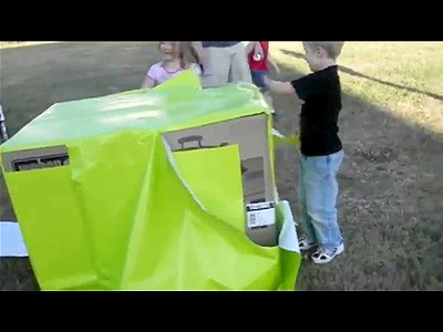 Kids Unwrap Military Dad | BahVideo.com