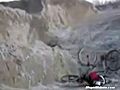 Le Mountain bike-tamponeuse  | BahVideo.com