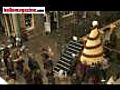 Take a peek at Covent Garden s edible Christmas tree | BahVideo.com