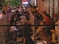 iPhone 4 fans camp out at Boylston store | BahVideo.com