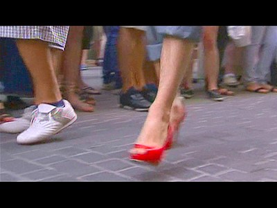 Madrid hosts high heel race | BahVideo.com