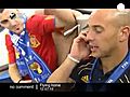 Spain Champions on Bus amp Plane Home La Roja en el avi n Pepe Reina Villa Ramos Iniesta | BahVideo.com