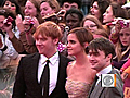 Video Harry Potter world premiere emotional sendoff | BahVideo.com