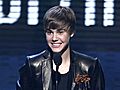 Bieber Is Perfect at AMAs | BahVideo.com