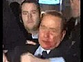 Berlusconi fena dayak yedi  | BahVideo.com