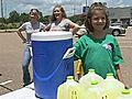 Girl Sells Lemonade For Muscular Dystrophy | BahVideo.com