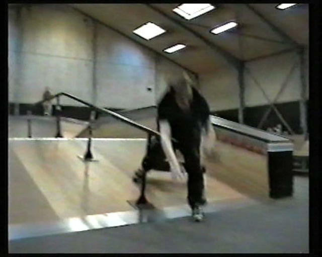 De To Sm s Video 3 2001 - Outro | BahVideo.com