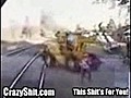 Trenin buldozere arpma an  | BahVideo.com