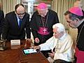 7Live Tech Holy Twitter The Pope has tweeted | BahVideo.com