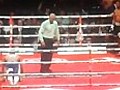 Bernard Hopkins performs press-ups between rounds | BahVideo.com