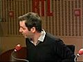 Tanguy Pastureau Sarkozy discute avec une  | BahVideo.com