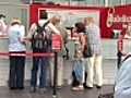 Kreuzfahrer sitzen am Flughafen Dresden fest | BahVideo.com