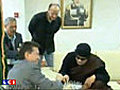 Quand Kadhafi joue aux échecs | BahVideo.com