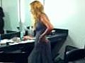 Beyonce sings in dressing room | BahVideo.com