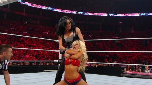 WWE Monday Night Raw - Divas Champion Kelly  | BahVideo.com