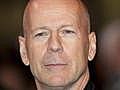 Bruce Willis et la retraite la carte  | BahVideo.com