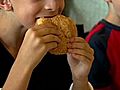 Restaurants Offer Healthier Dining For Kids | BahVideo.com