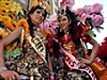 Sydney s Mardi Gras makes marriage vow | BahVideo.com