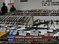 Presentan arsenal asegurado a amp 039 Los Zetas amp 039  | BahVideo.com