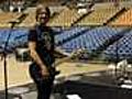 Singer Keith Urban gives away tour secrets | BahVideo.com