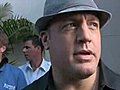 Kevin James at Zookeeper premiere at Regal  | BahVideo.com