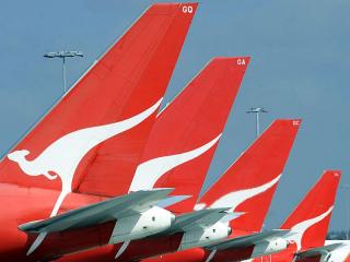 Qantas strike goes ahead | BahVideo.com