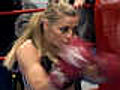 Schlagfertig Box-Weltmeisterin Regina  | BahVideo.com