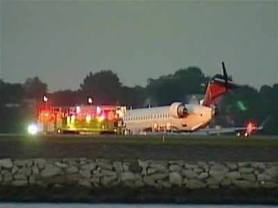 Boston planes collide | BahVideo.com