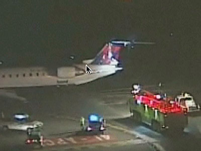 Raw Video: NTSB joins probe of Boston airport | BahVideo.com