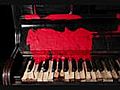 Bernard Aubertin pianoforte bruciato | BahVideo.com