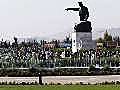 Syrian protestors tear down Hafez al-Assad statue | BahVideo.com