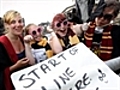 Potter fans camp out for premiere | BahVideo.com