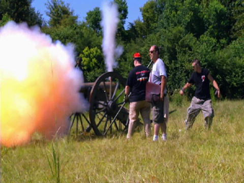 Sons of Guns Rebel Cannon Shoot | BahVideo.com