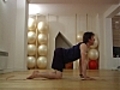 Yoga apprenez la position du chat | BahVideo.com