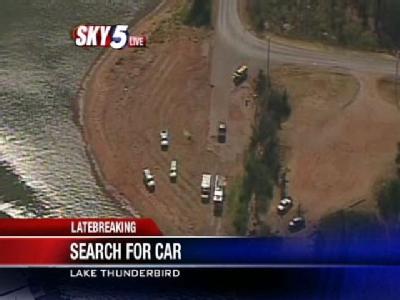 Car Plunges Into Lake Thunderbird | BahVideo.com