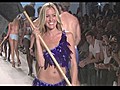  The Hills -Star Kristin Cavallari l uft im Bikini ber den Laufsteg | BahVideo.com