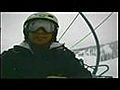 Snowboarder valt en filmt zijn eigen redding | BahVideo.com
